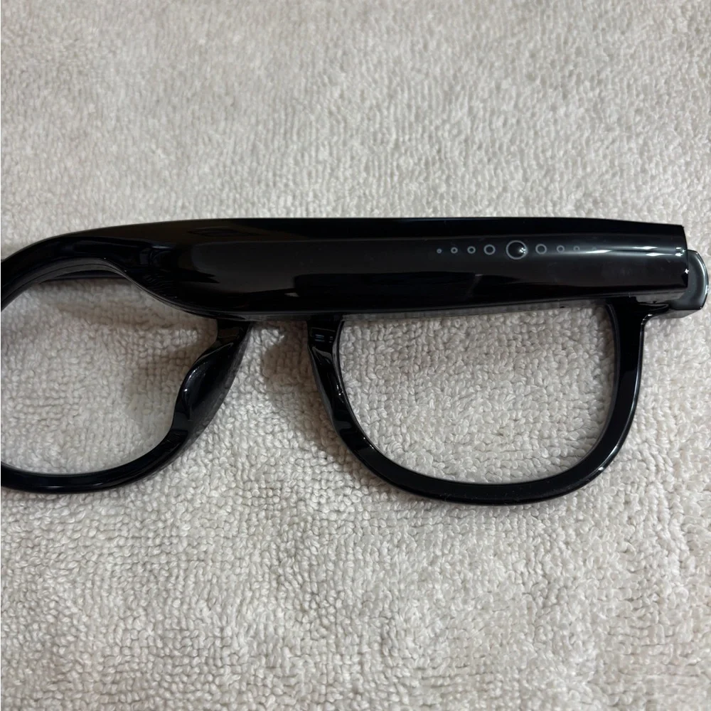 CY01 Smart Glasses - Sleek Black Design